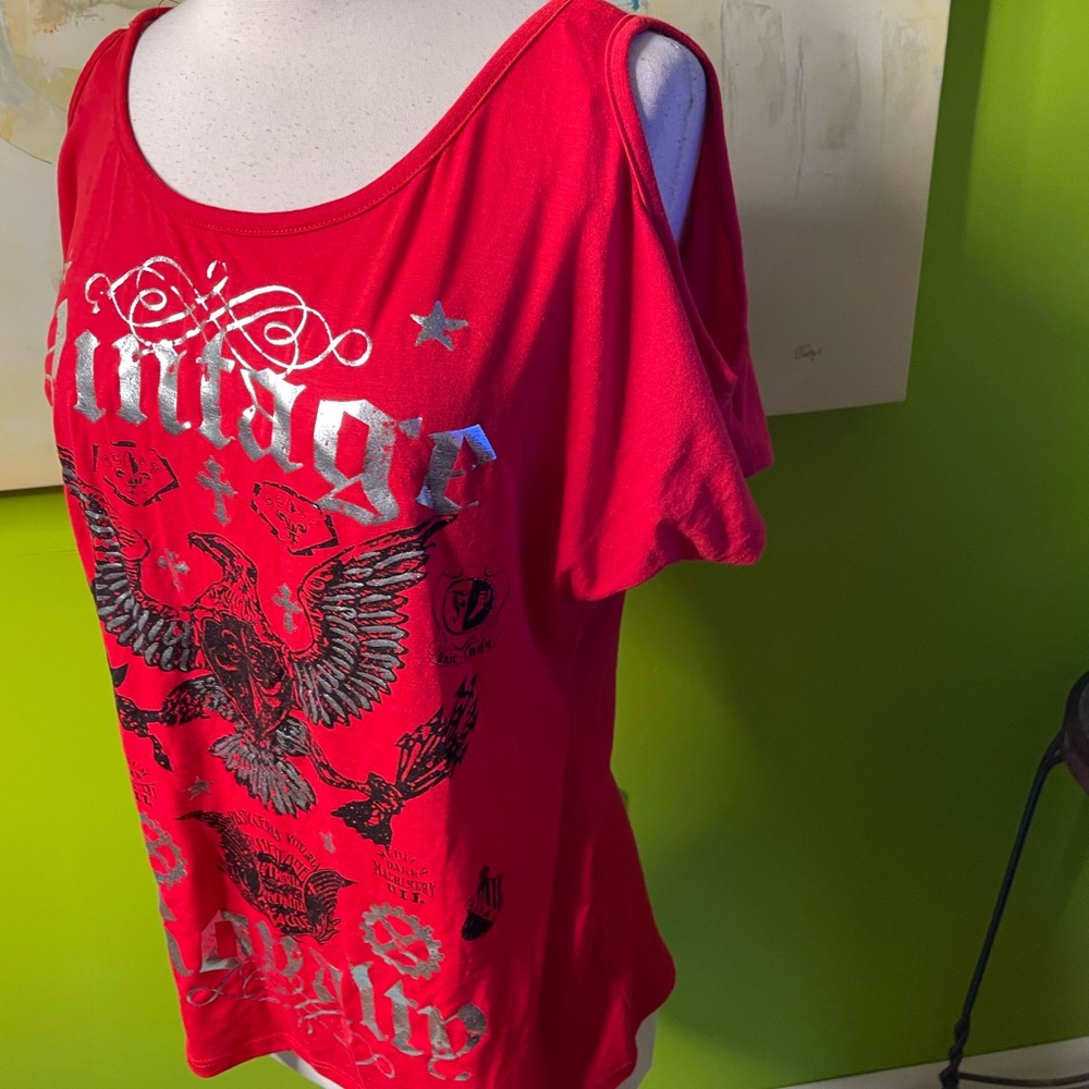 Cold shoulder tshirt